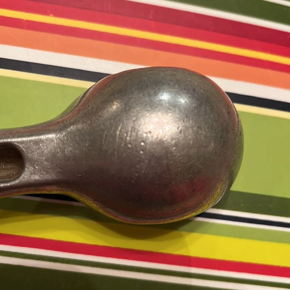 RARE Vintage Nuroll aluminum 7-1/8” ice cream scoop Toledo, Ohio patent 1937
